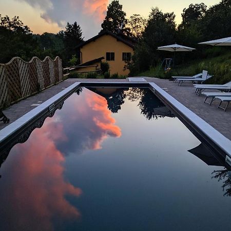 Hostal Cascina Ghitin Relais Asti Exterior foto