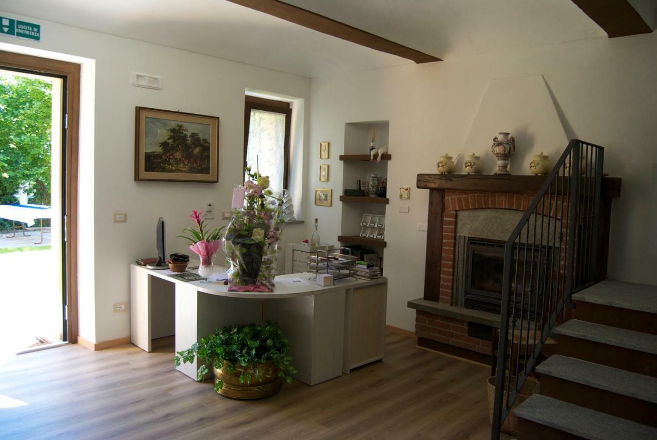 Hostal Cascina Ghitin Relais Asti Exterior foto