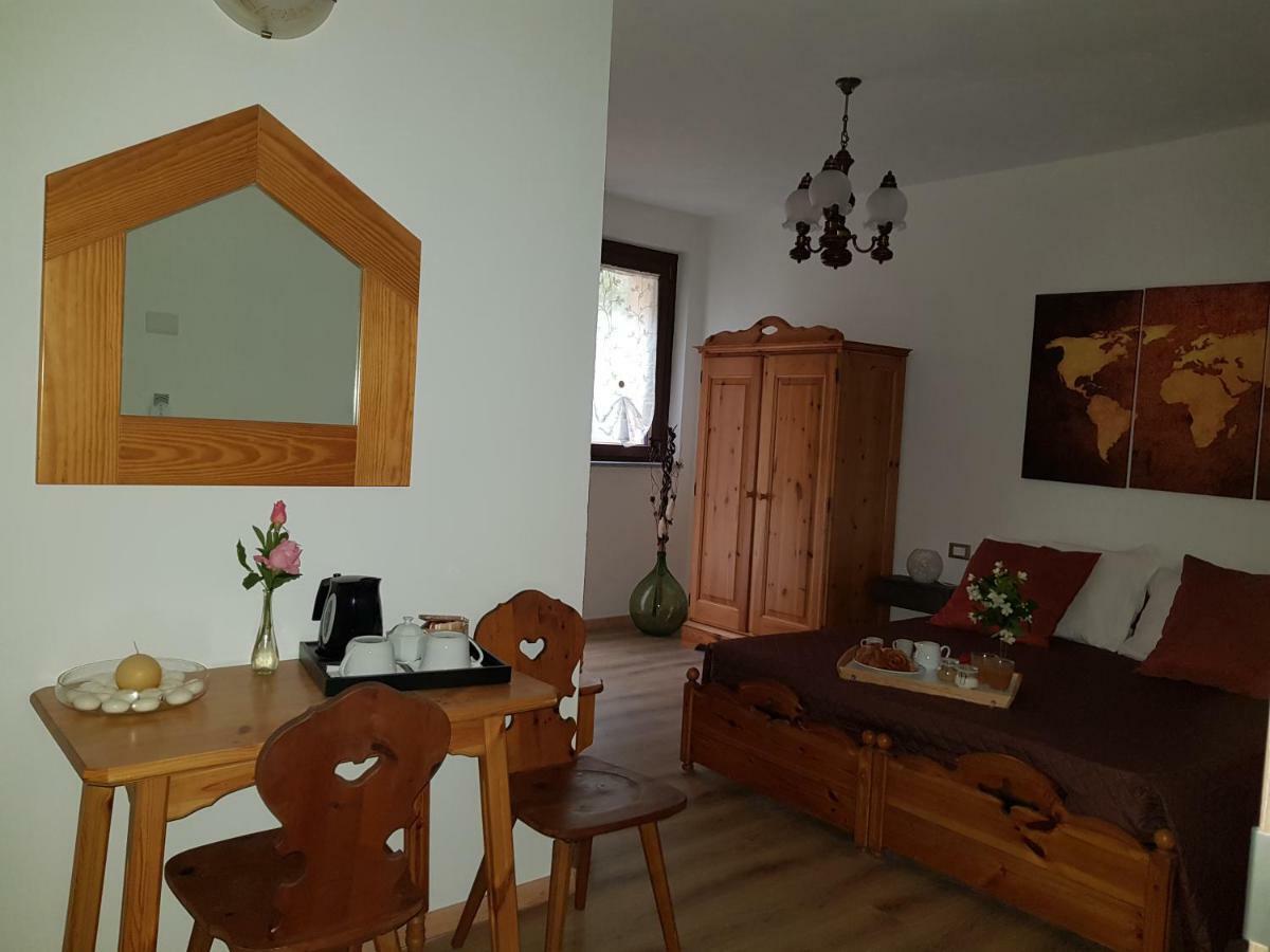 Hostal Cascina Ghitin Relais Asti Exterior foto